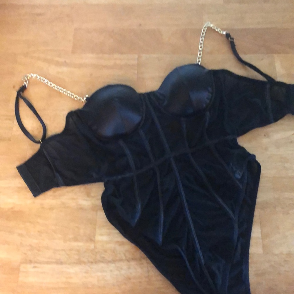 Mesh body